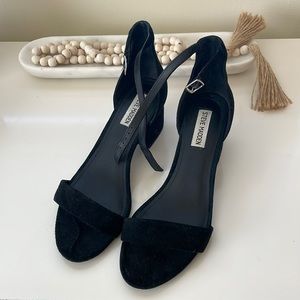 Steve Madden Irenee black heeled sandals - size 9